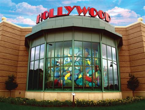 hotels near hollywood casino bangor maine